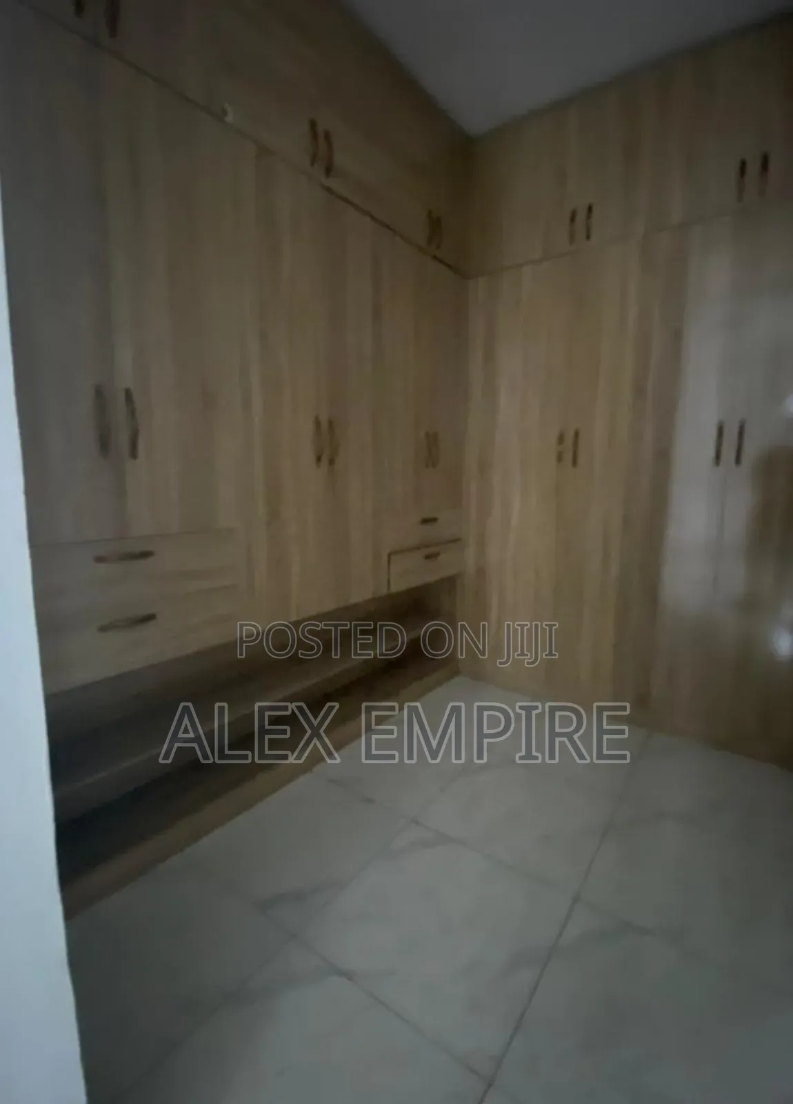 5bdrm Duplex in Ago Palace for sale in Ago Palace