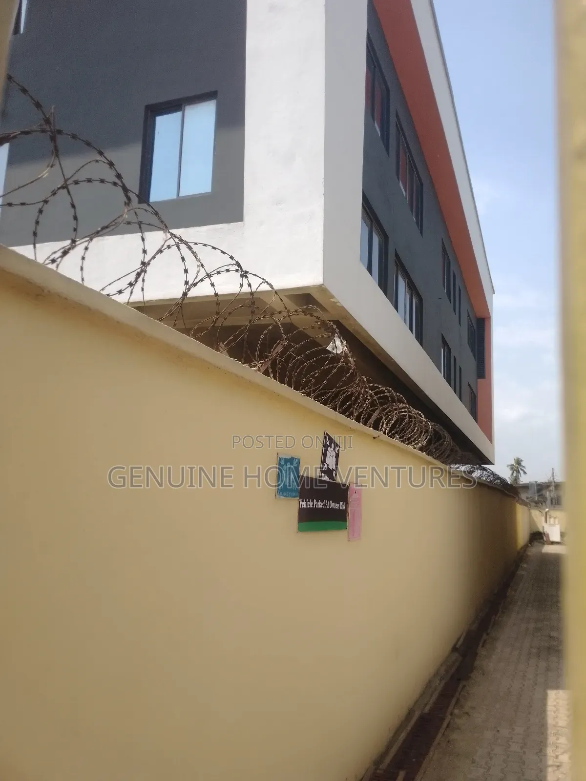 Commercial Property in Ikorodu for Lease in Ikorodu Garage