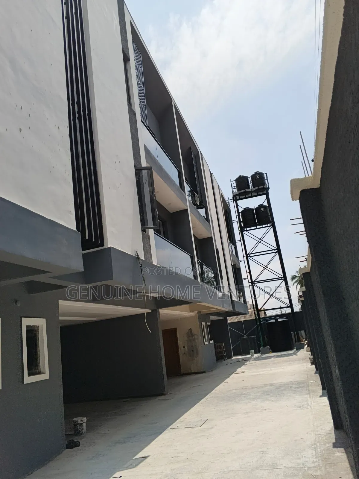 Commercial Property in Ikorodu for Lease in Ikorodu Garage