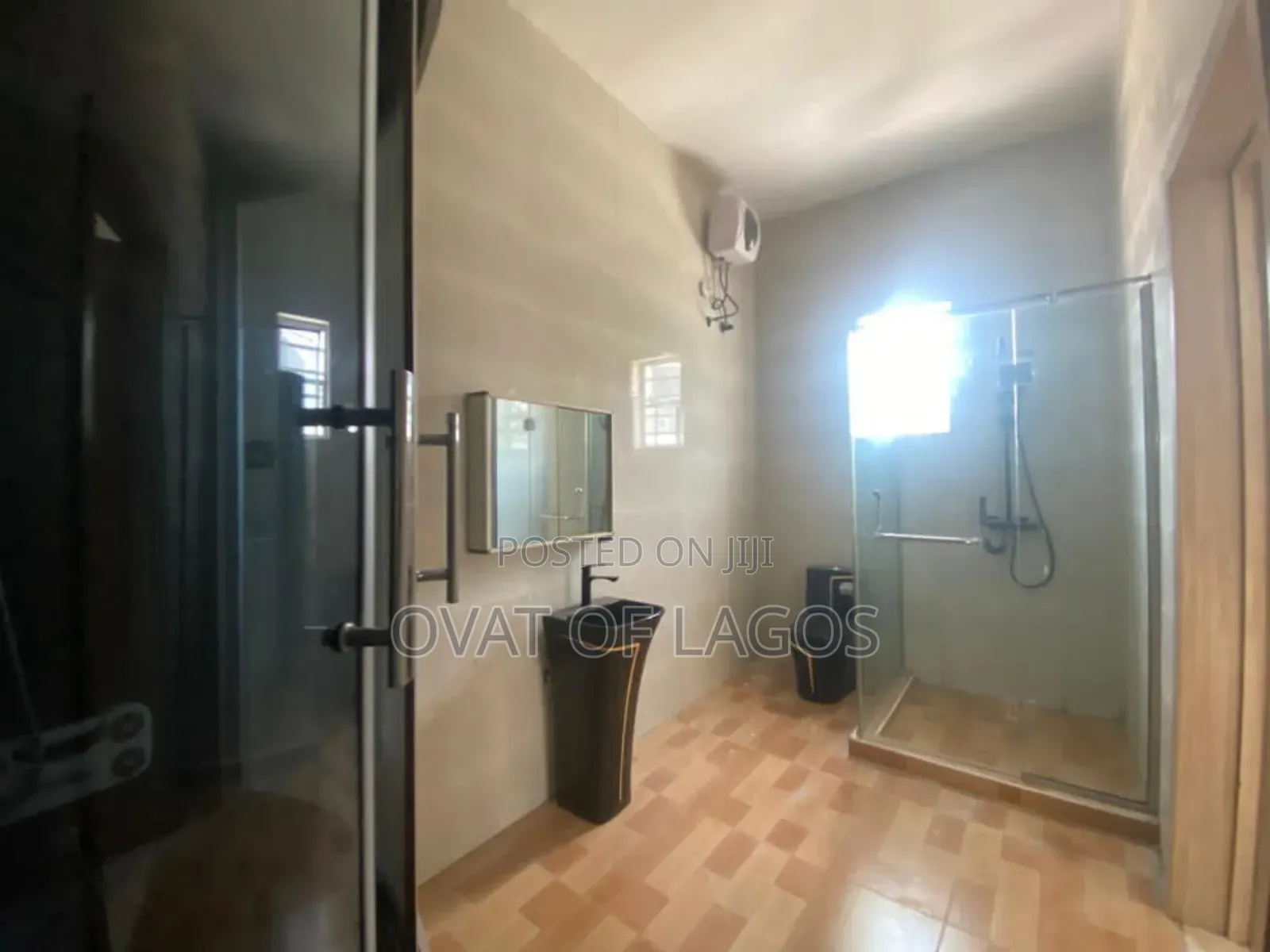 5bdrm Duplex in Ikota for rent in Ikota
