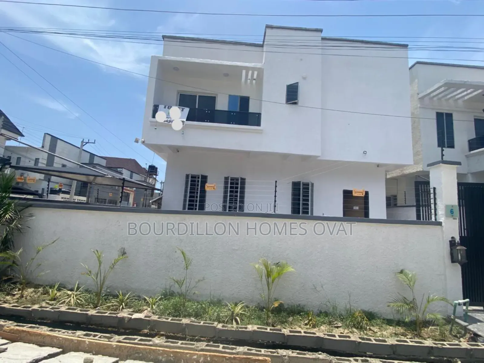 5bdrm Duplex in Ikota Villa Estate for rent in Ikota