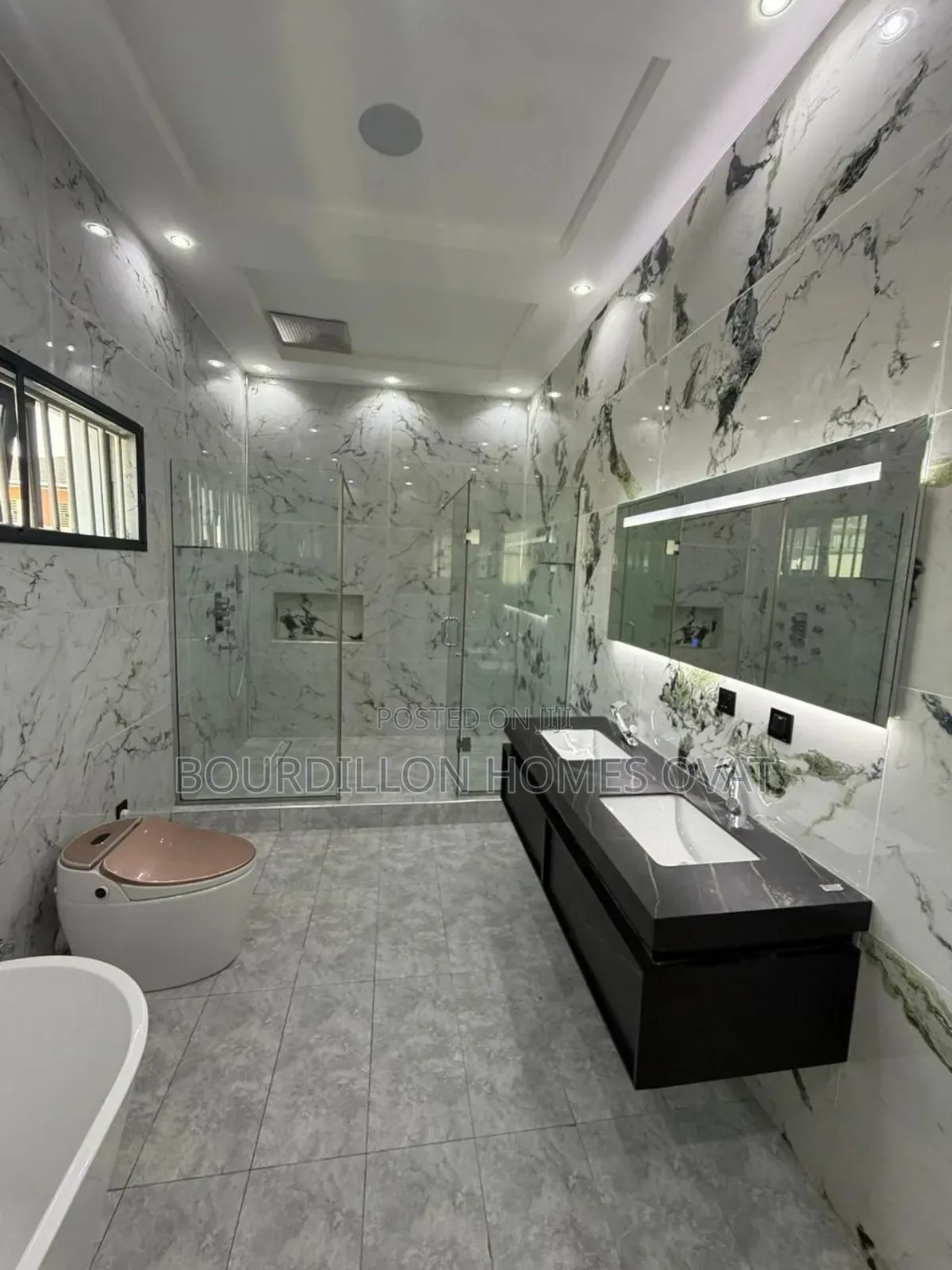 5bdrm Duplex in Lekki Phase 1 for sale in Lekki Phase 1