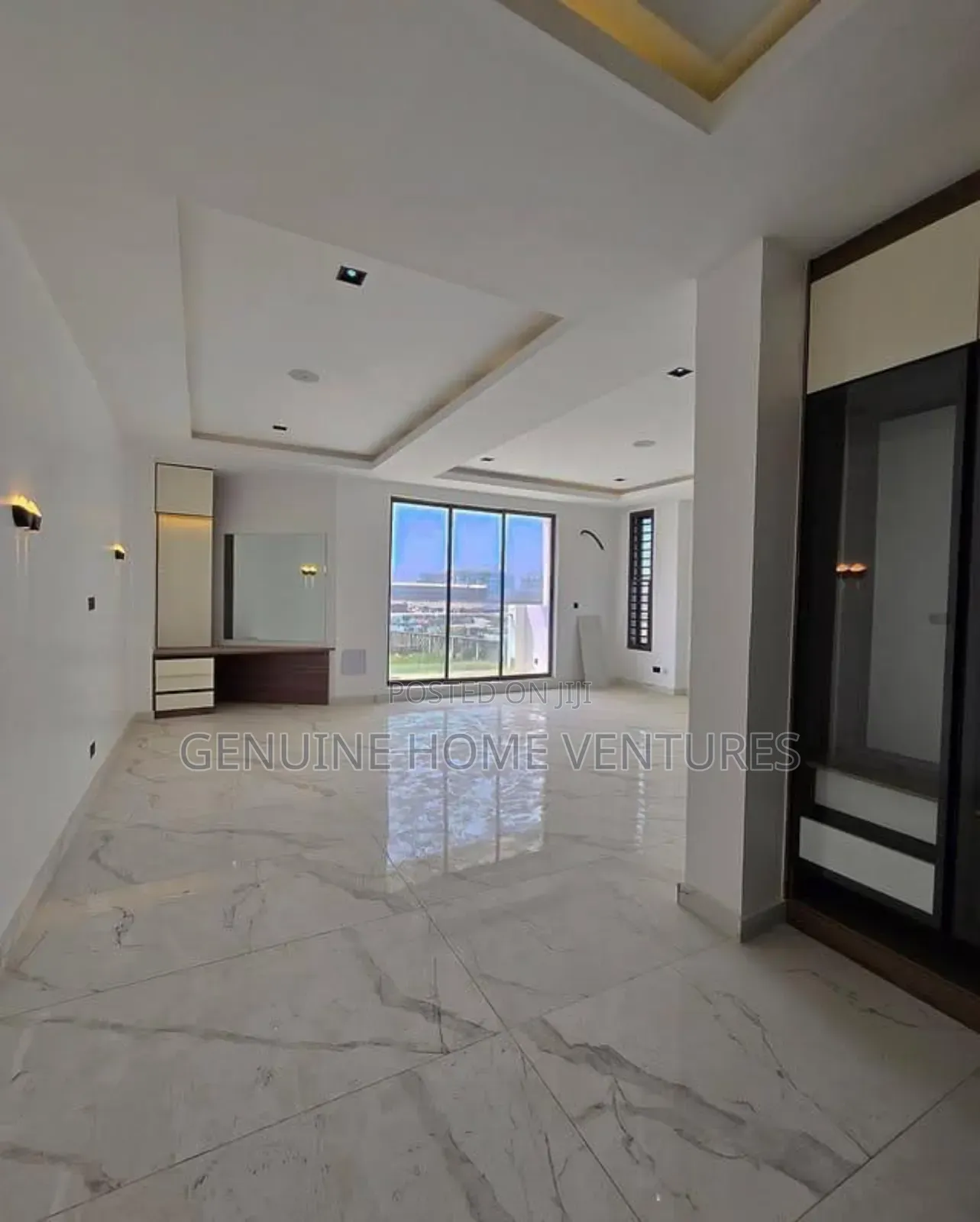 5bdrm Duplex in Ikate for sale in Ikate