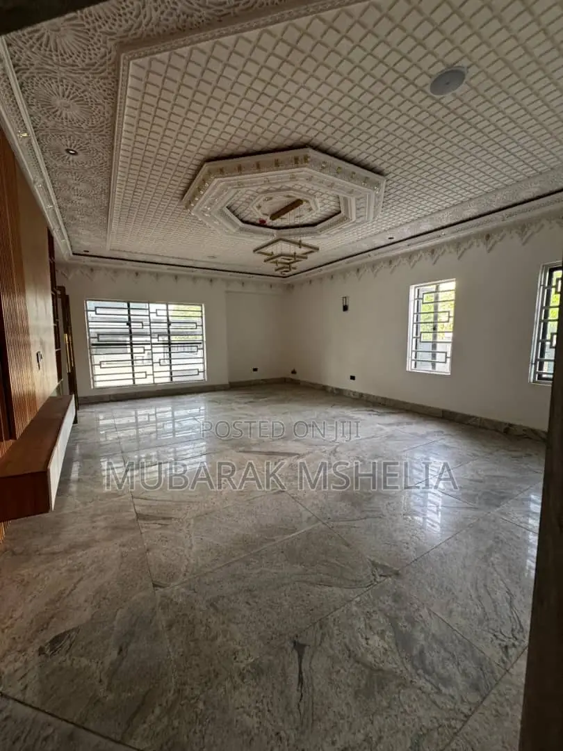 6bdrm Duplex in Katampe Extension for sale in Katampe Extension