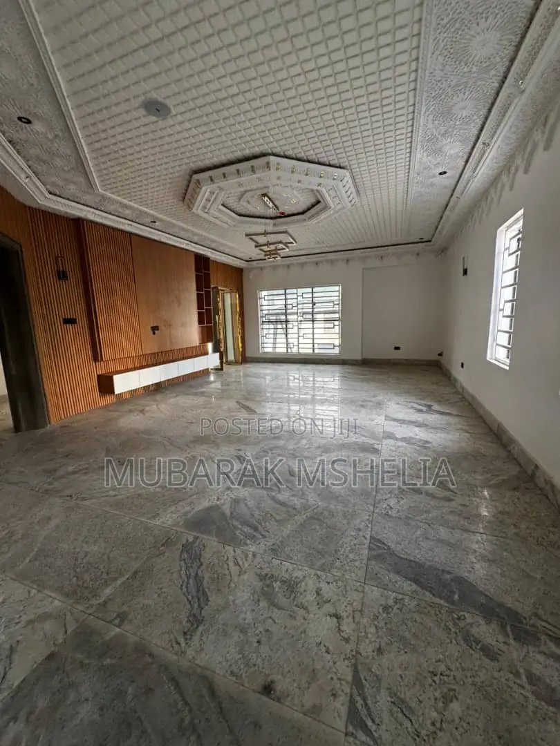 6bdrm Duplex in Katampe Extension for sale in Katampe Extension