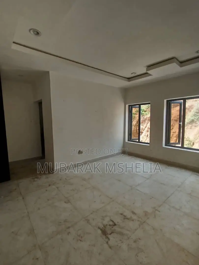 5bdrm Duplex in Guzape District for sale in Guzape District