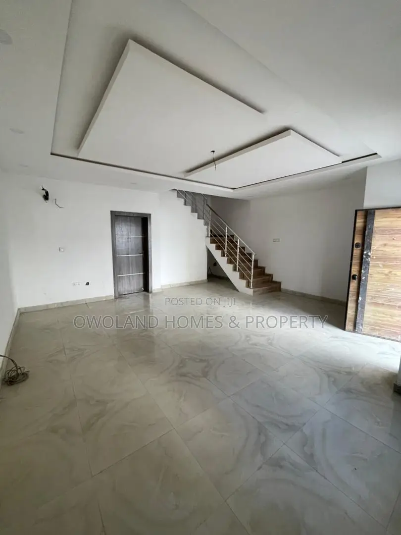 4bdrm Duplex in Ikate for rent in Ikate