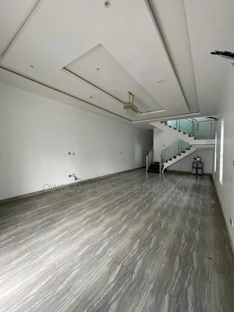 4bdrm Duplex in Ologolo for rent in Ologolo