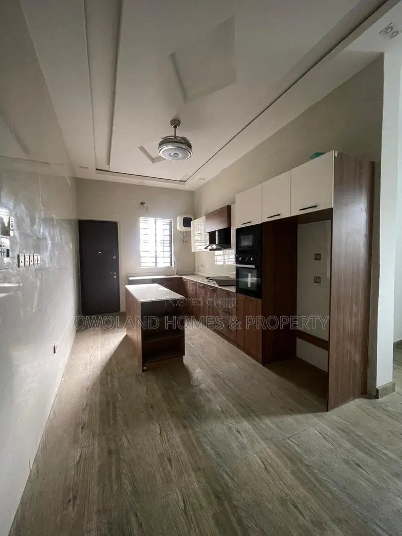 4bdrm Duplex in Ologolo for rent in Ologolo