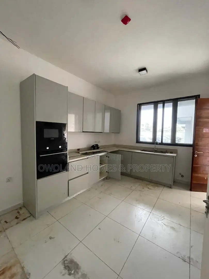 4bdrm Duplex in Ologolo for rent in Ologolo