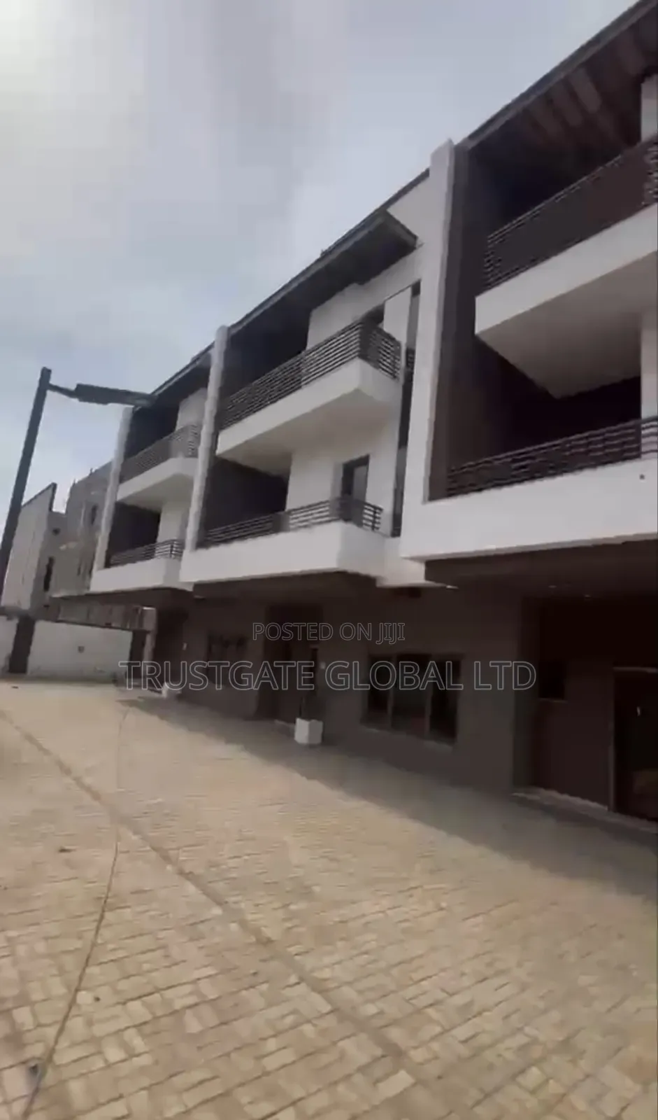4bdrm Duplex in Mabushi for sale in Mabushi