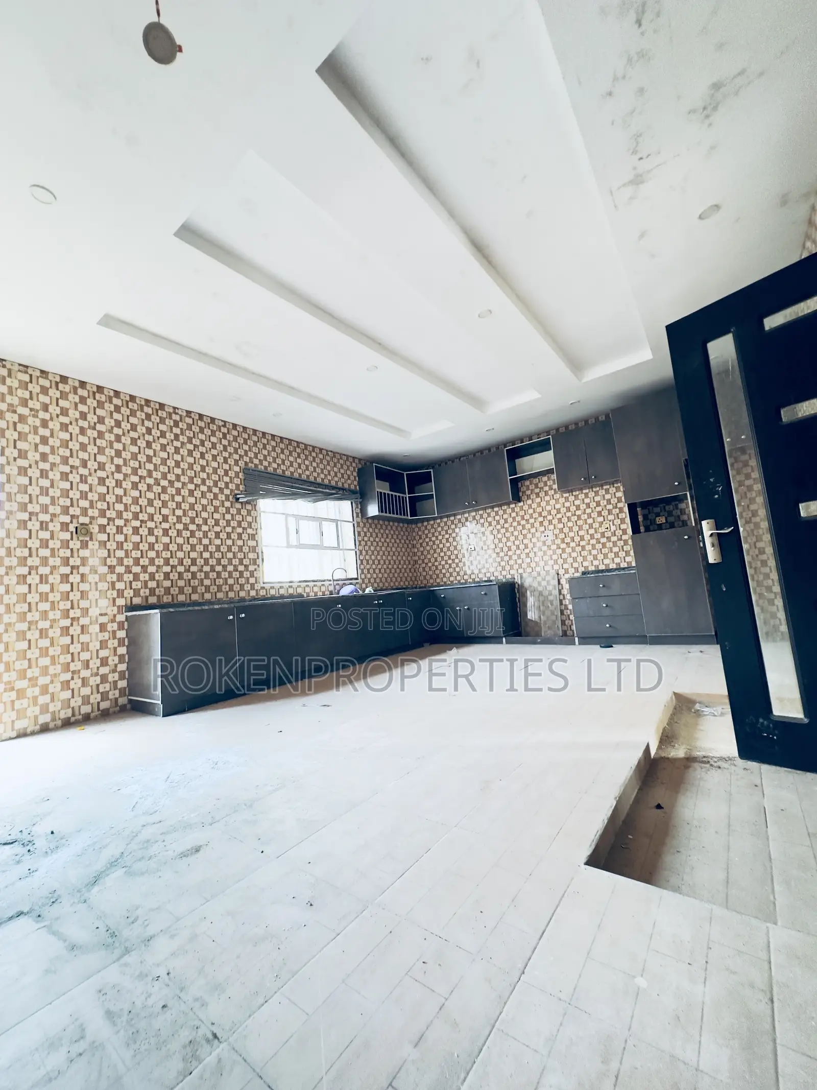 4bdrm Duplex in Akinju Estate, Eleyele for sale in Eleyele
