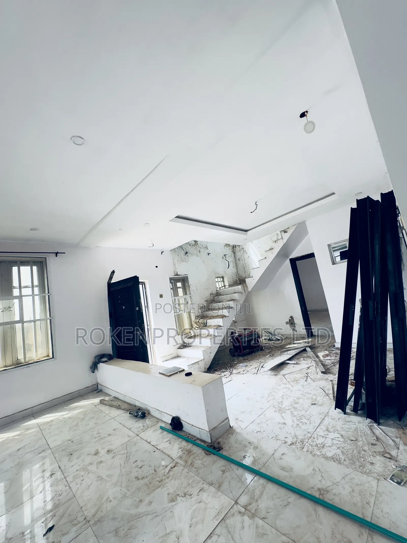 4bdrm Duplex in Akinju Estate, Eleyele for sale in Eleyele