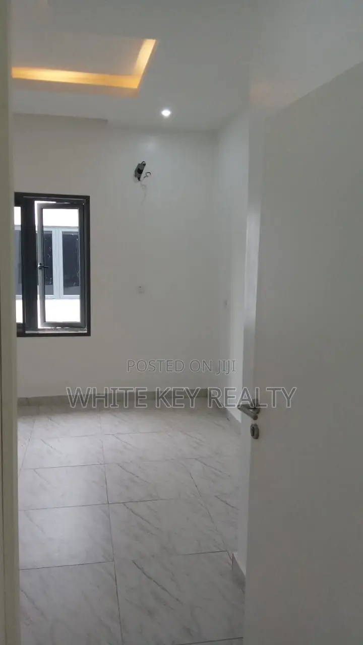 3bdrm Duplex in Urban Prime Estate for rent in Peninsula Estate