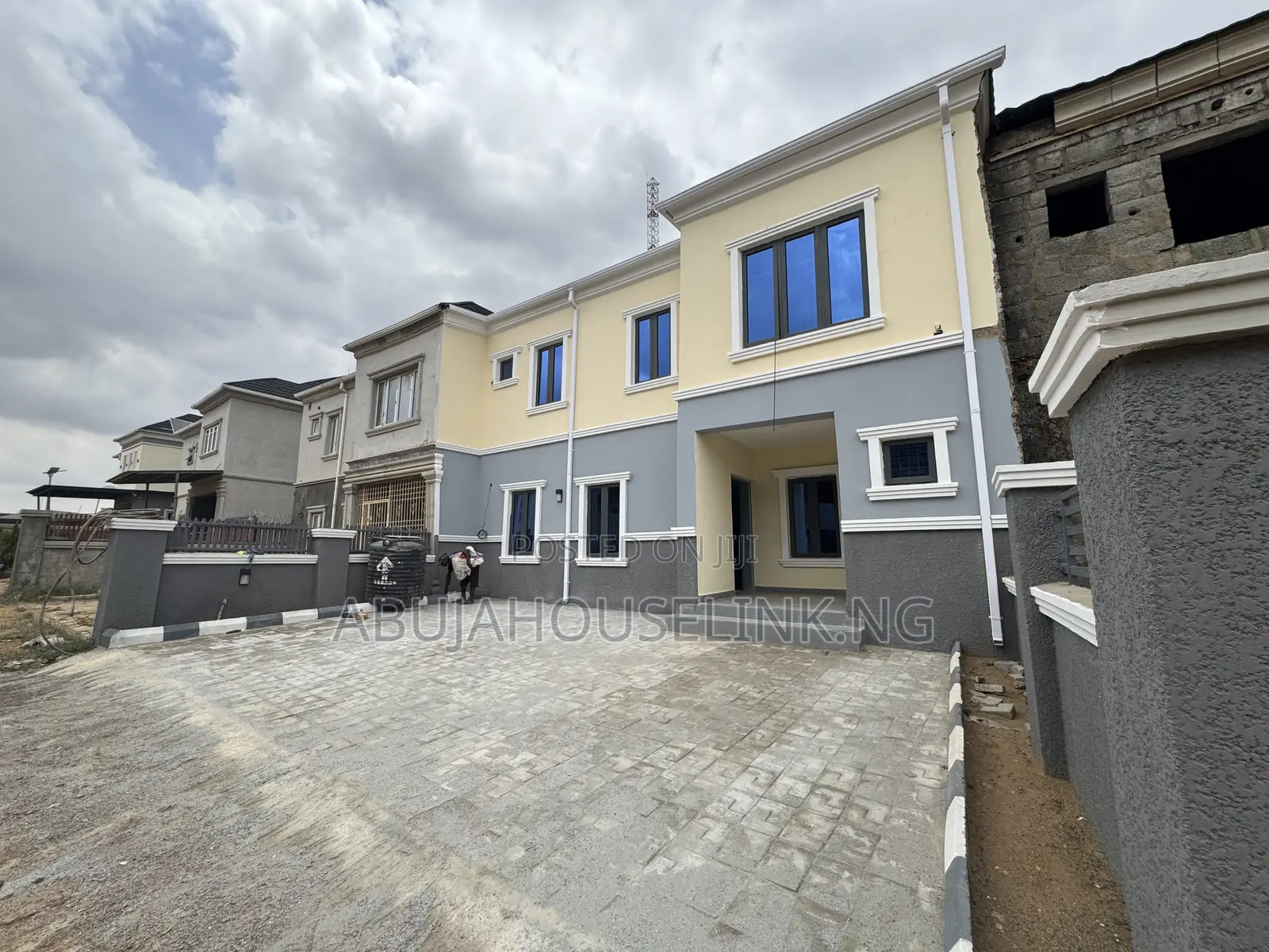 4bdrm Townhouse/Terrace in Idu By Nizamiya for sale in Idu
