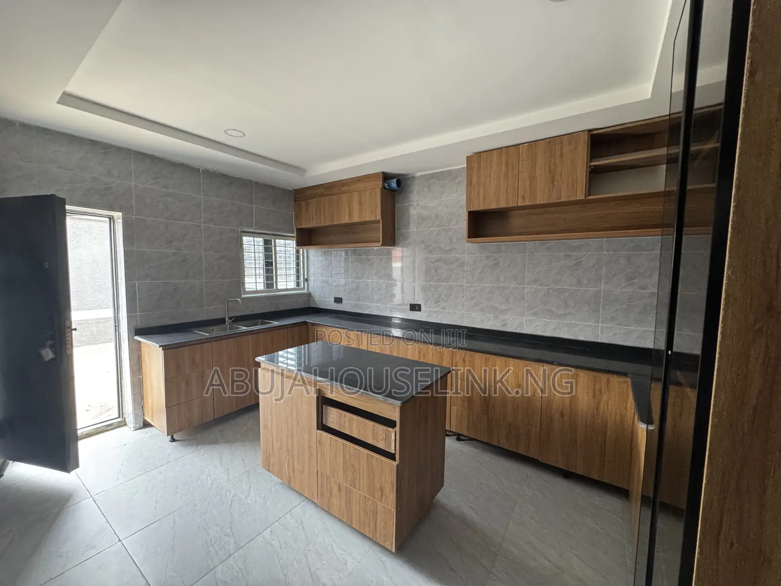 4bdrm Townhouse/Terrace in Idu By Nizamiya for sale in Idu