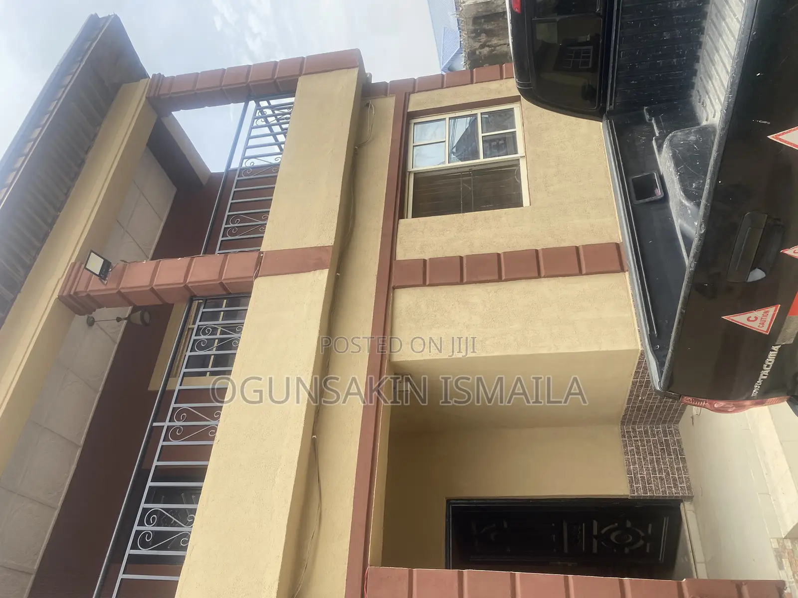 Mini Flat in Karaole Estate, College for rent in College