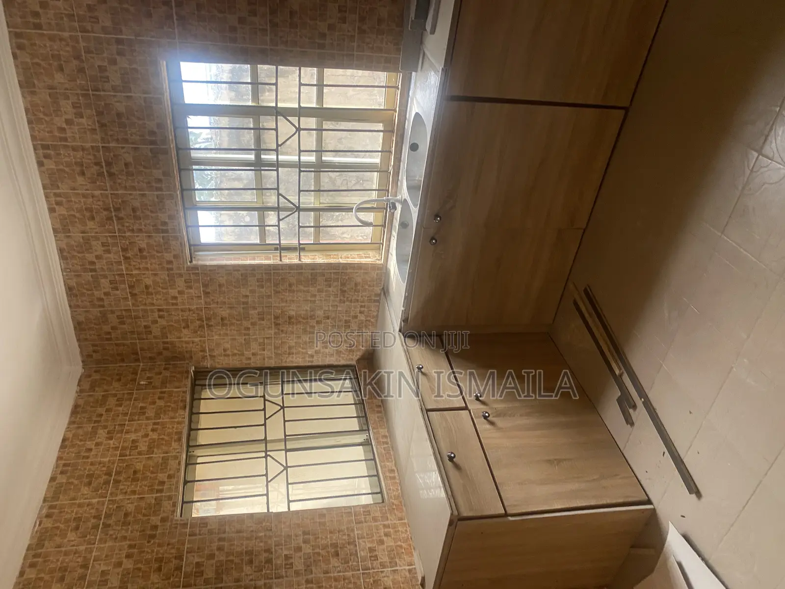 Mini Flat in Karaole Estate, College for rent in College