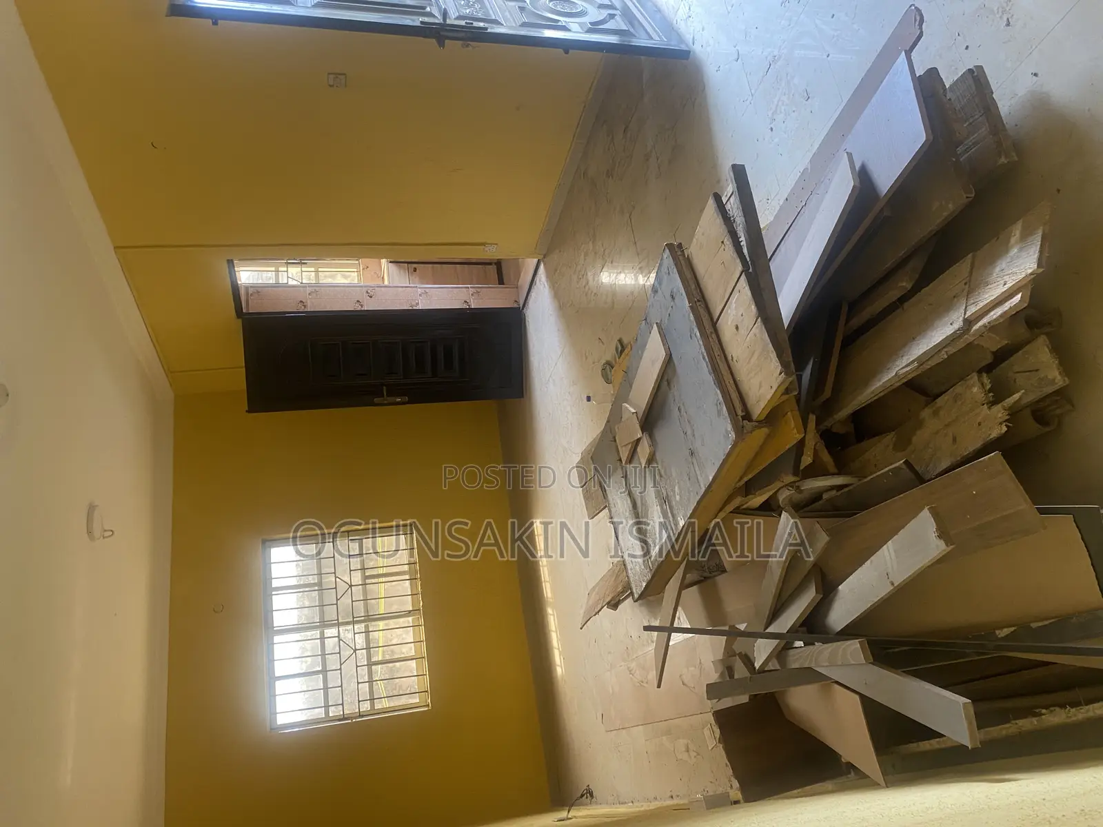 Mini Flat in Karaole Estate, College for rent in College