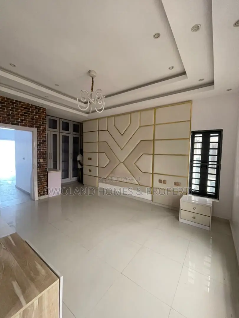 4bdrm Duplex in Ikate for rent in Ikate