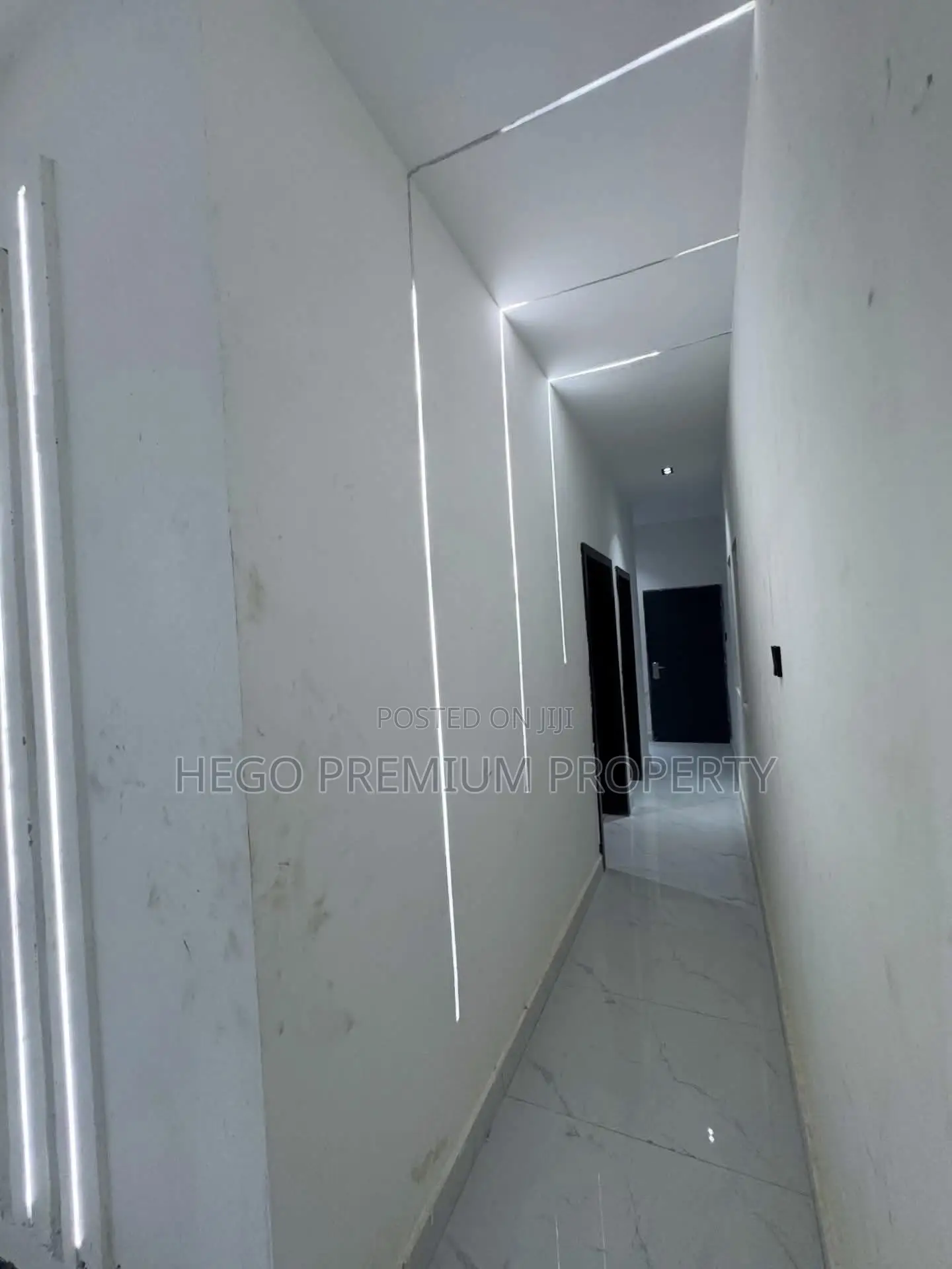 4bdrm Duplex in Alakahia Esate, East West Road for sale in East West Road