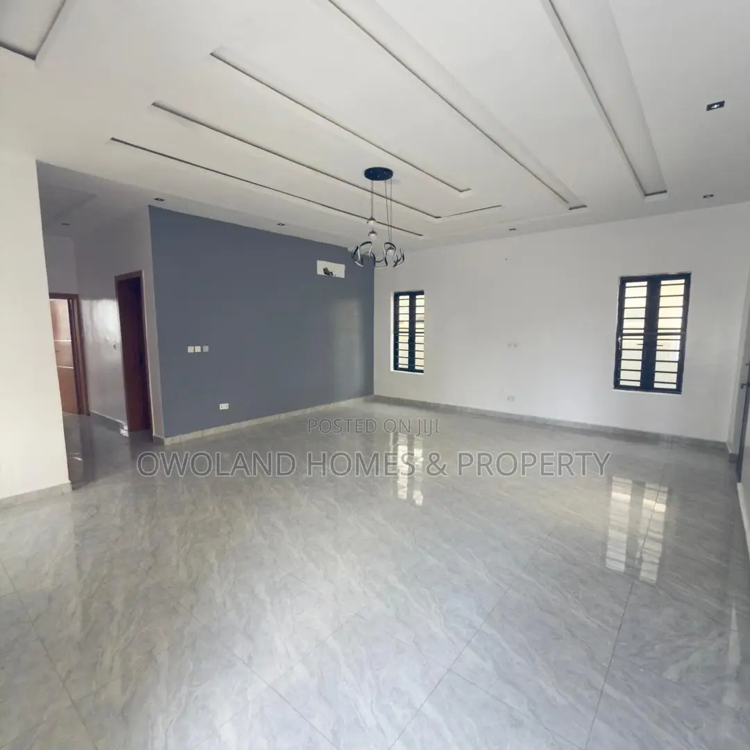 5bdrm Duplex in Lekki County, Ikota for rent in Ikota