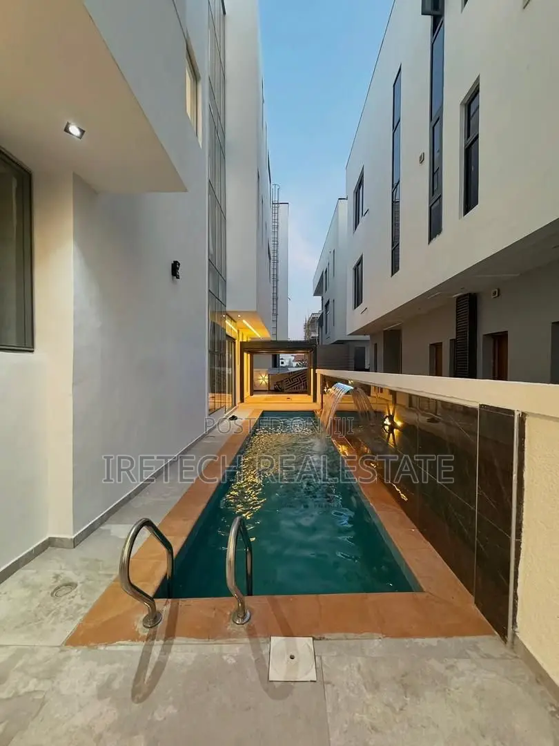 5bdrm Duplex in Ikate Hampton Estate for sale in Ikate