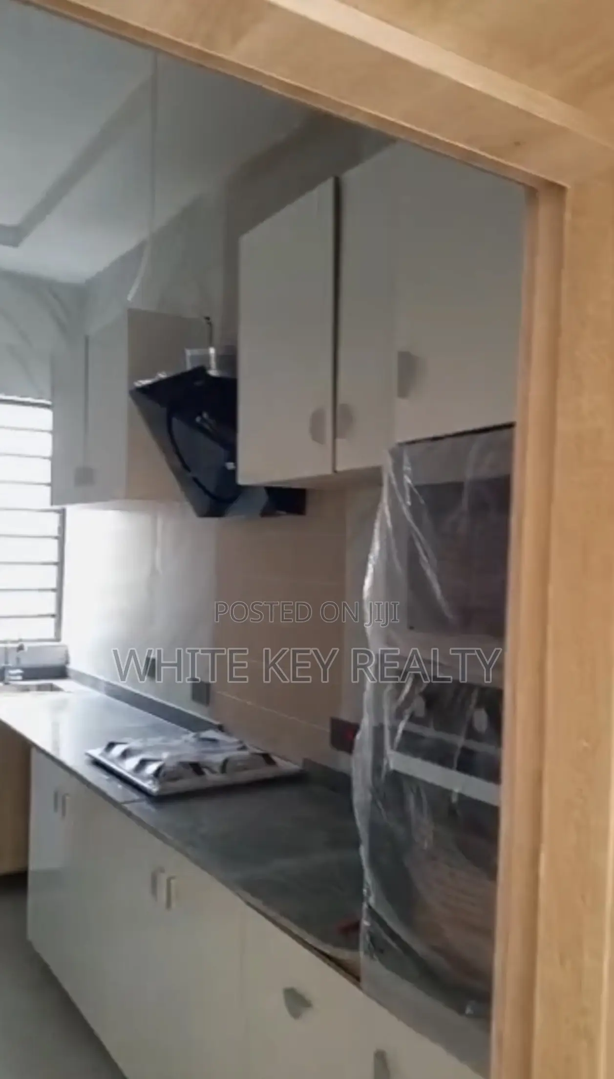 3bdrm Duplex in General Paint, Off Lekki-Epe Expressway for rent in Off Lekki-Epe Expressway