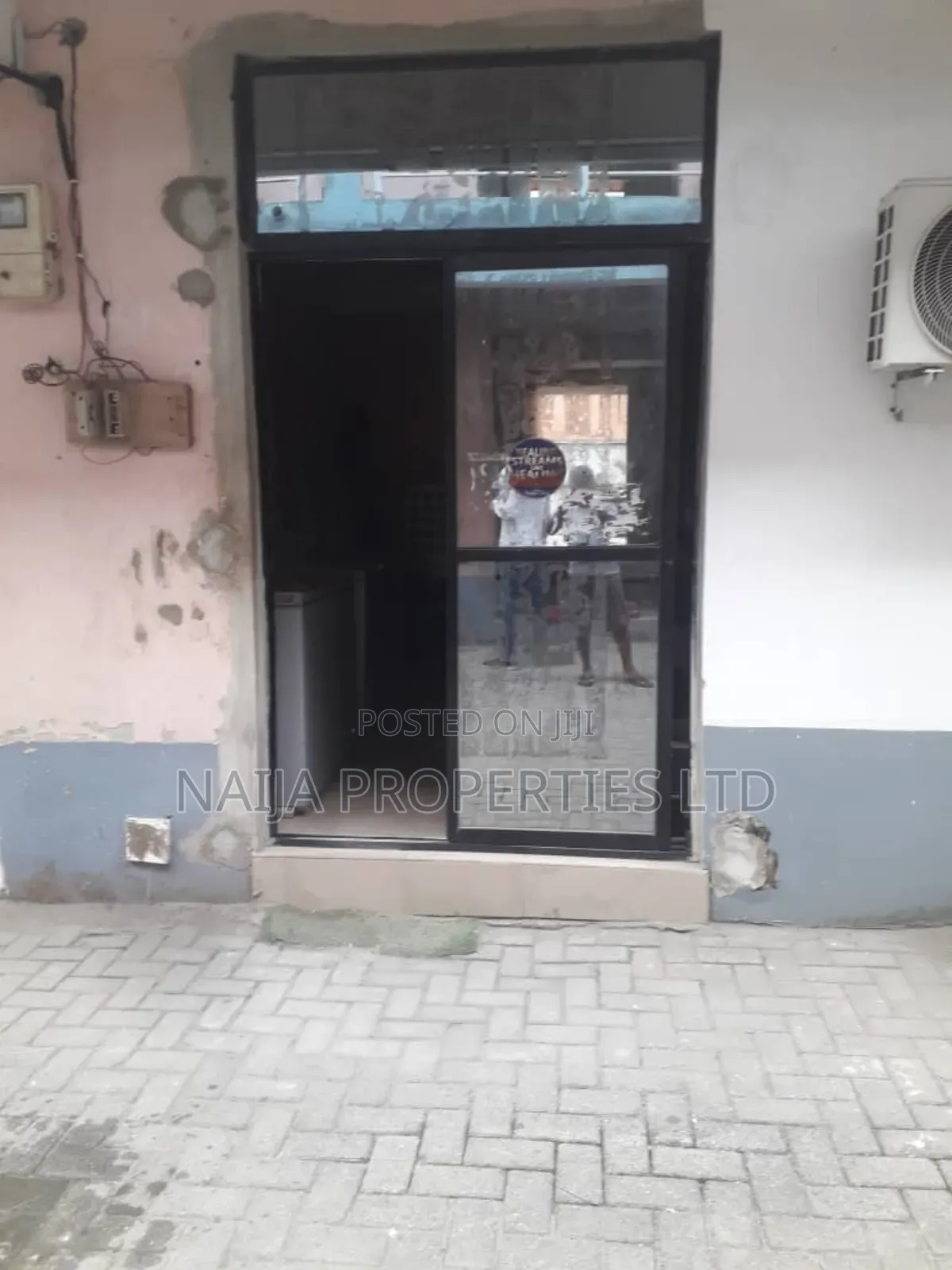 Shop Available for Sale at Yomade Shopping Mall, Awoyaya, Ibeju-Lekki in Awoyaya