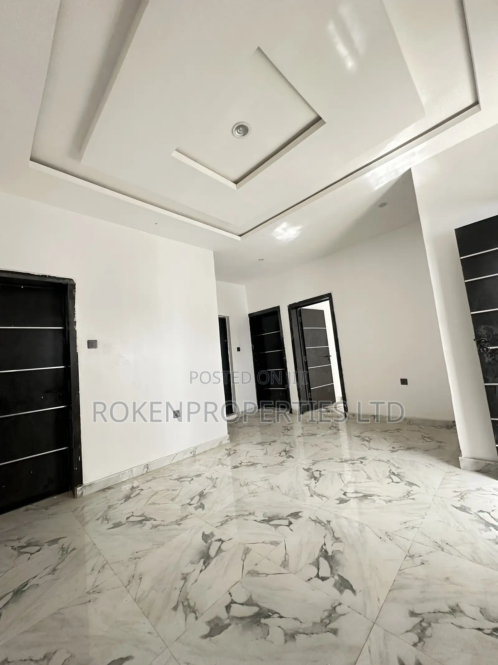 2bdrm Apartment in Chief Lateef Oyelade, Rind Road for sale in Rind Road