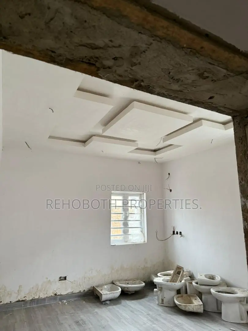 3bdrm Bungalow in Olosun, Akala Express for sale in Akala Express