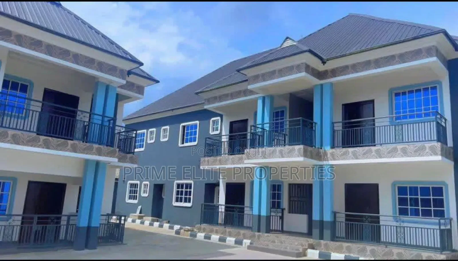 11bdrm Block of Flats in Mbikpong Estate, for sale in Uyo