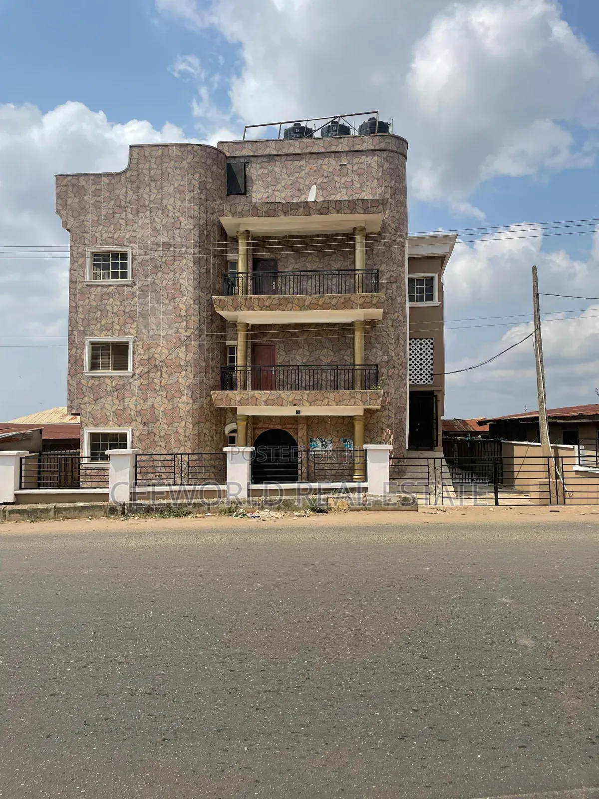 9 Big Rooms Available at Ologuneru Eleyele Ibadan in Ologuneru