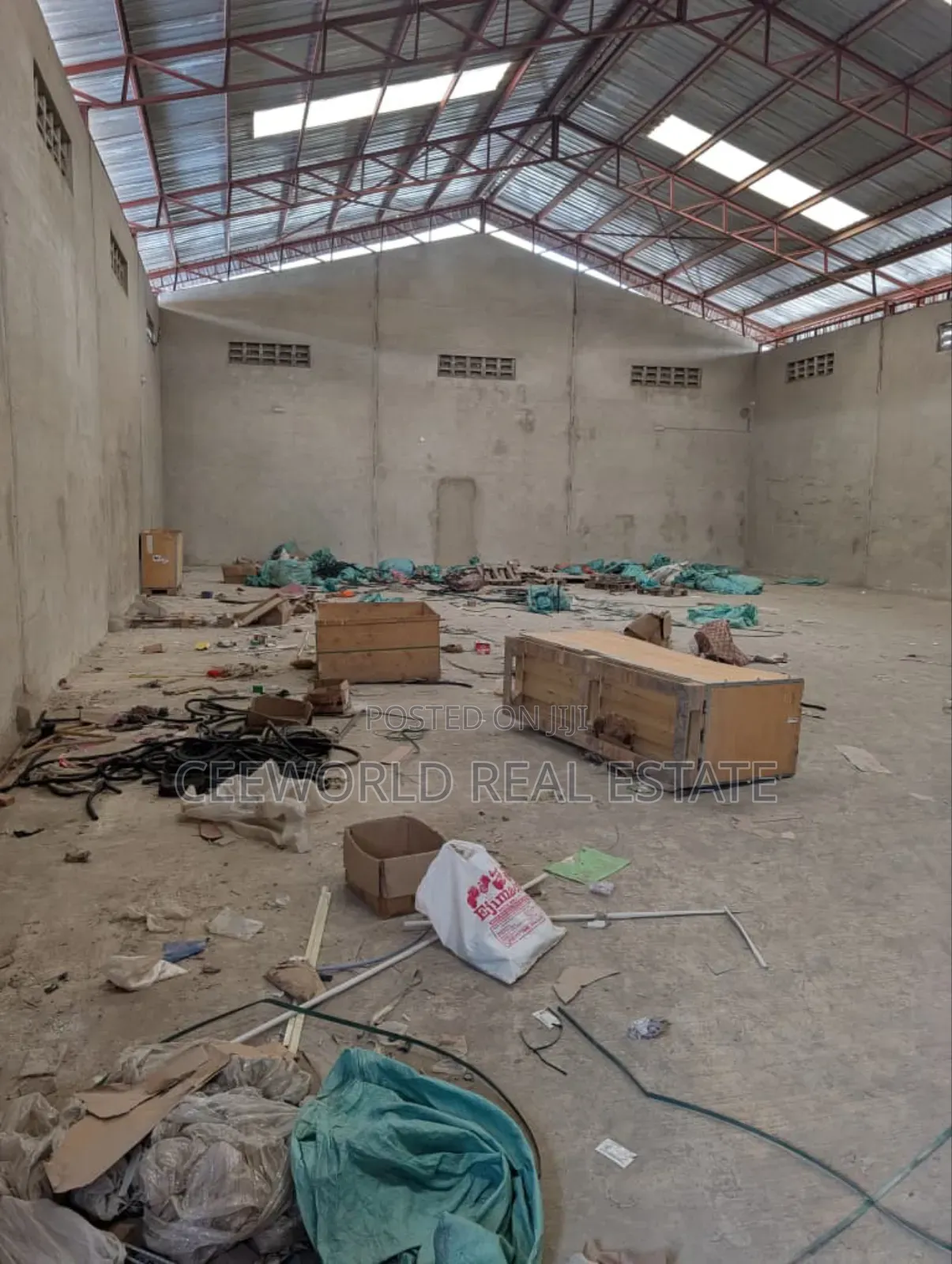 380sqm at Aleshinloye Market Close to Jericho / Iyaganku/Dugbe in Jericho