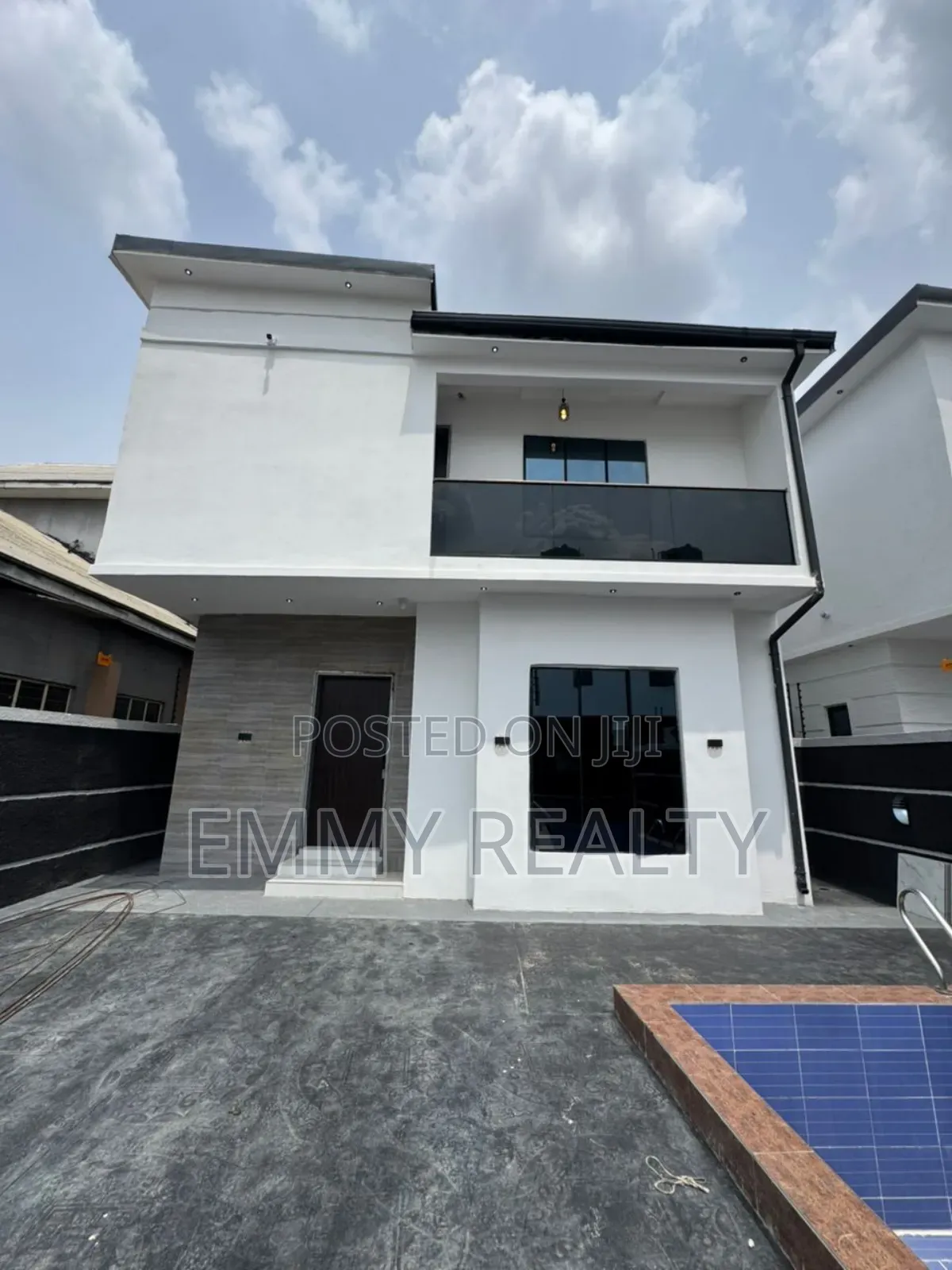 4bdrm Duplex in Eliozu for sale in Eliozu