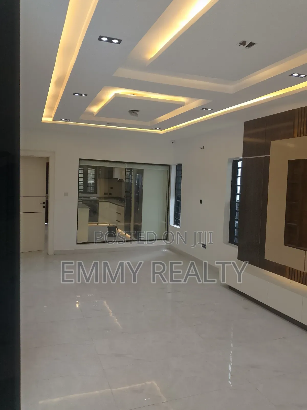 4bdrm Duplex in Eliozu for sale in Eliozu