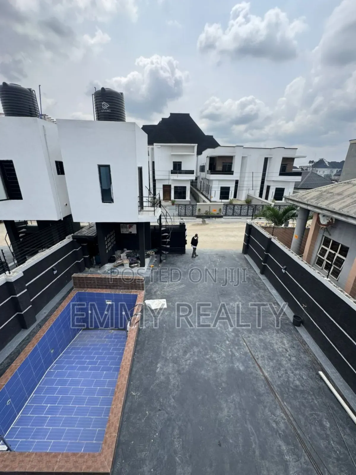 4bdrm Duplex in Eliozu for sale in Eliozu