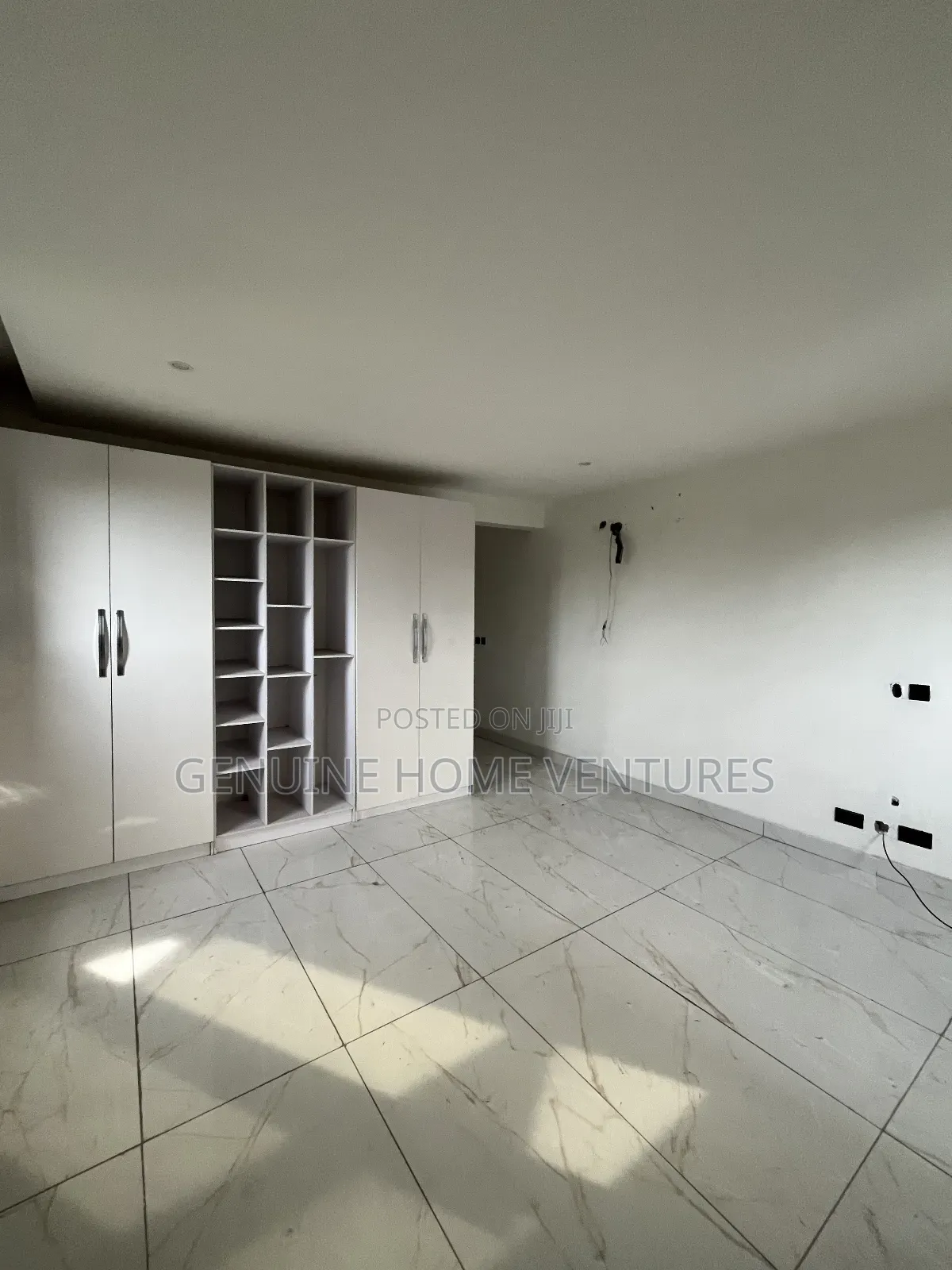 3bdrm Apartment in Ikoyi, Awolowo Road for rent in Awolowo Road