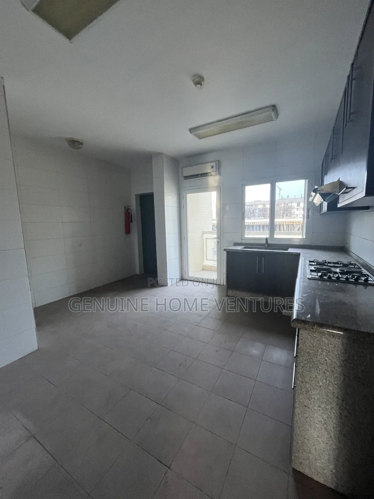3bdrm Apartment in Ikoyi, Awolowo Road for rent in Awolowo Road