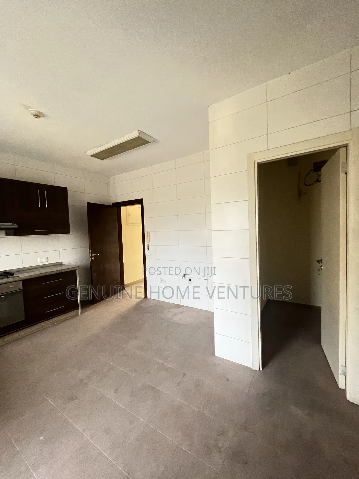 3bdrm Apartment in Ikoyi, Awolowo Road for rent in Awolowo Road