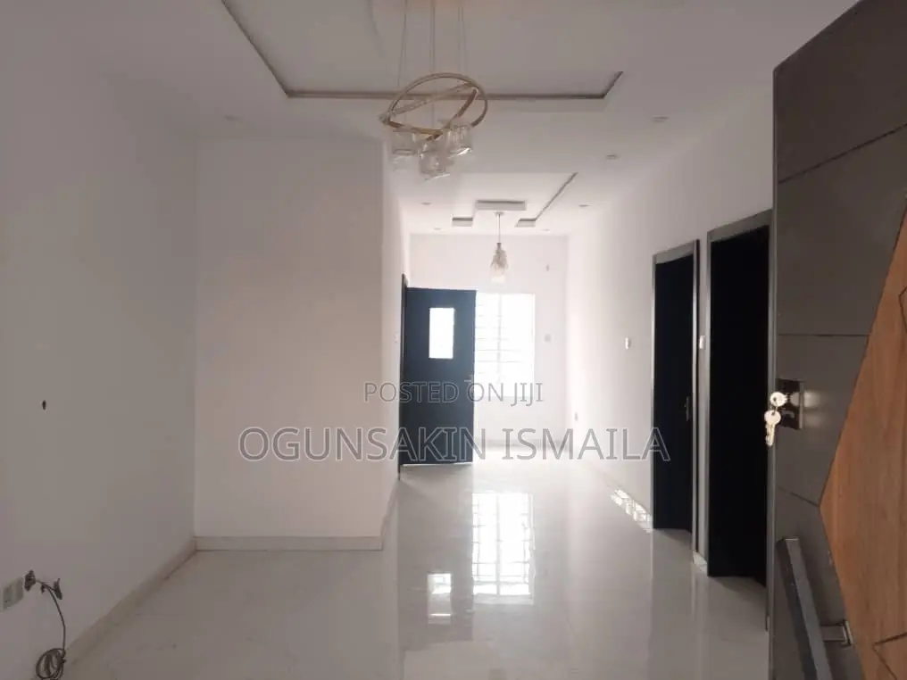 2bdrm Block of Flats in Fadeyi Street, Ogba for rent in Ogba