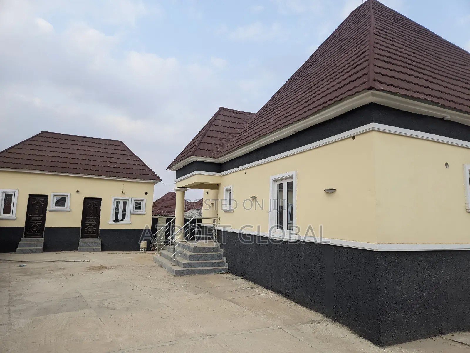3bdrm Bungalow in Alheri Estate, Lugbe District for sale in Lugbe District