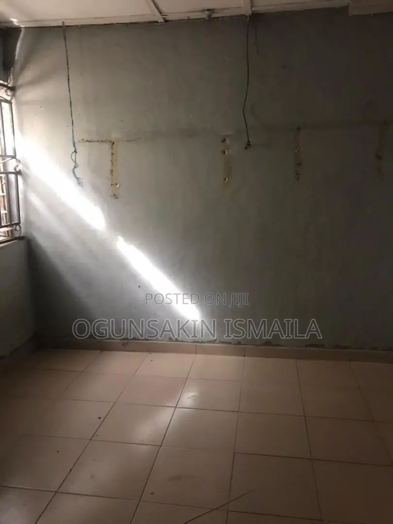 1bdrm Block of Flats in Ogo Oluwa Street for rent in Ogba