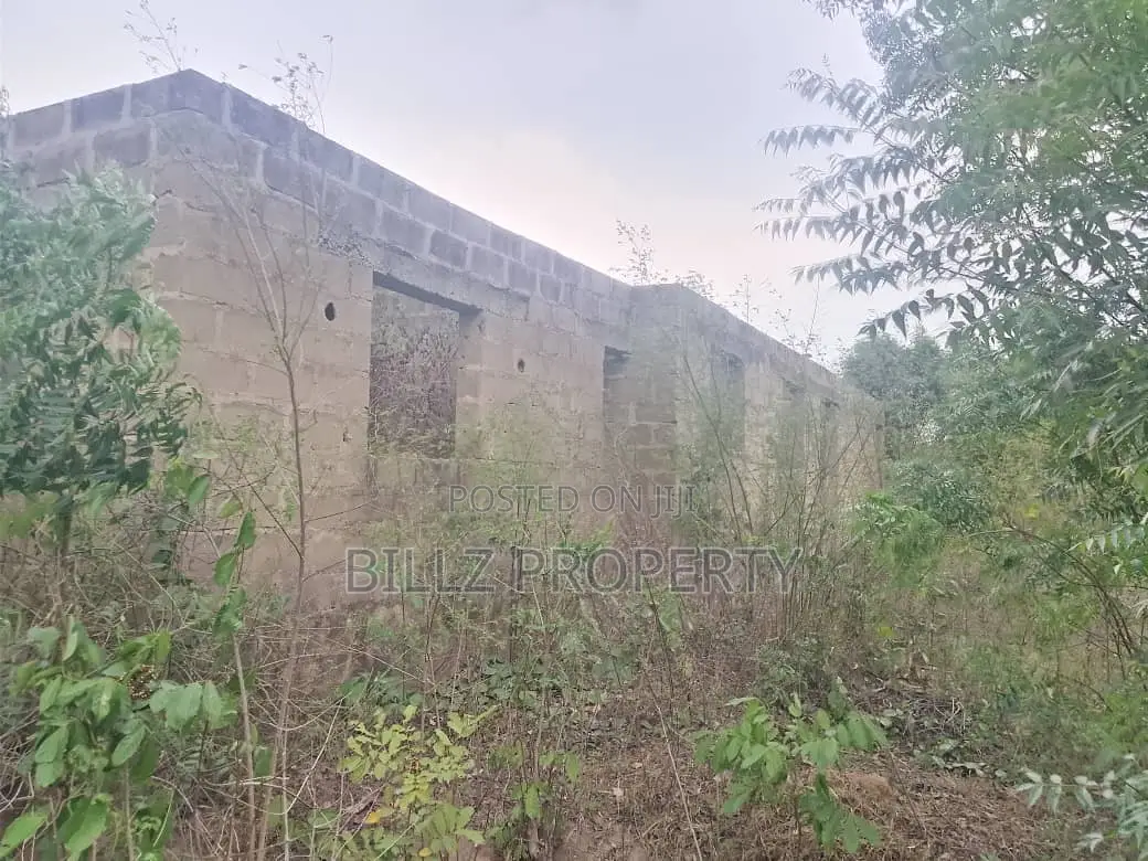 A Complete Full Plot of Land Consists of a 3 Bedrom on a Linted Level in Abeokuta North