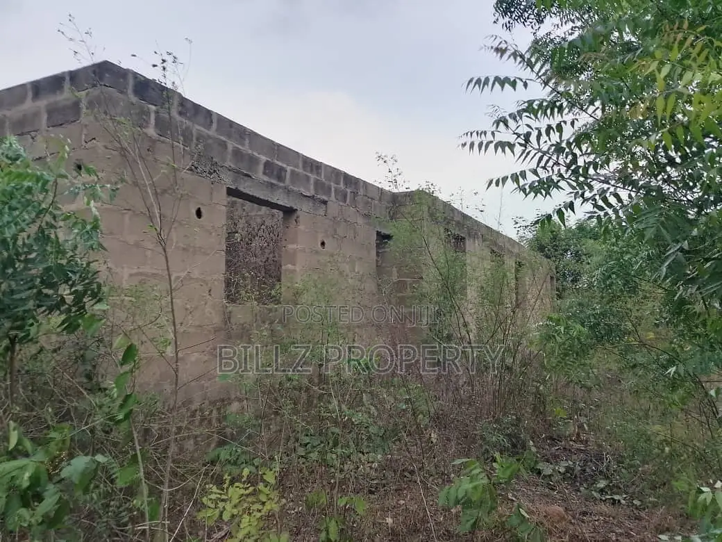 A Complete Full Plot of Land Consists of a 3 Bedrom on a Linted Level in Abeokuta North