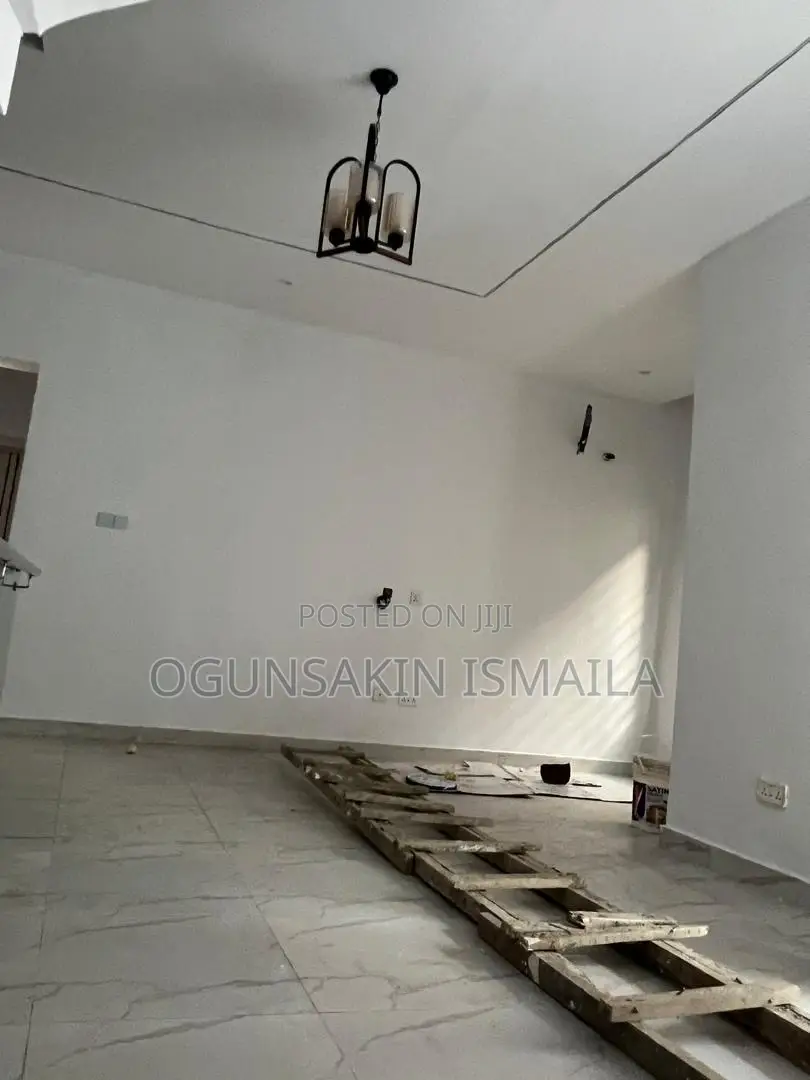 5bdrm Duplex in Adeniyi Jones Ikeja for rent in Adeniyi Jones