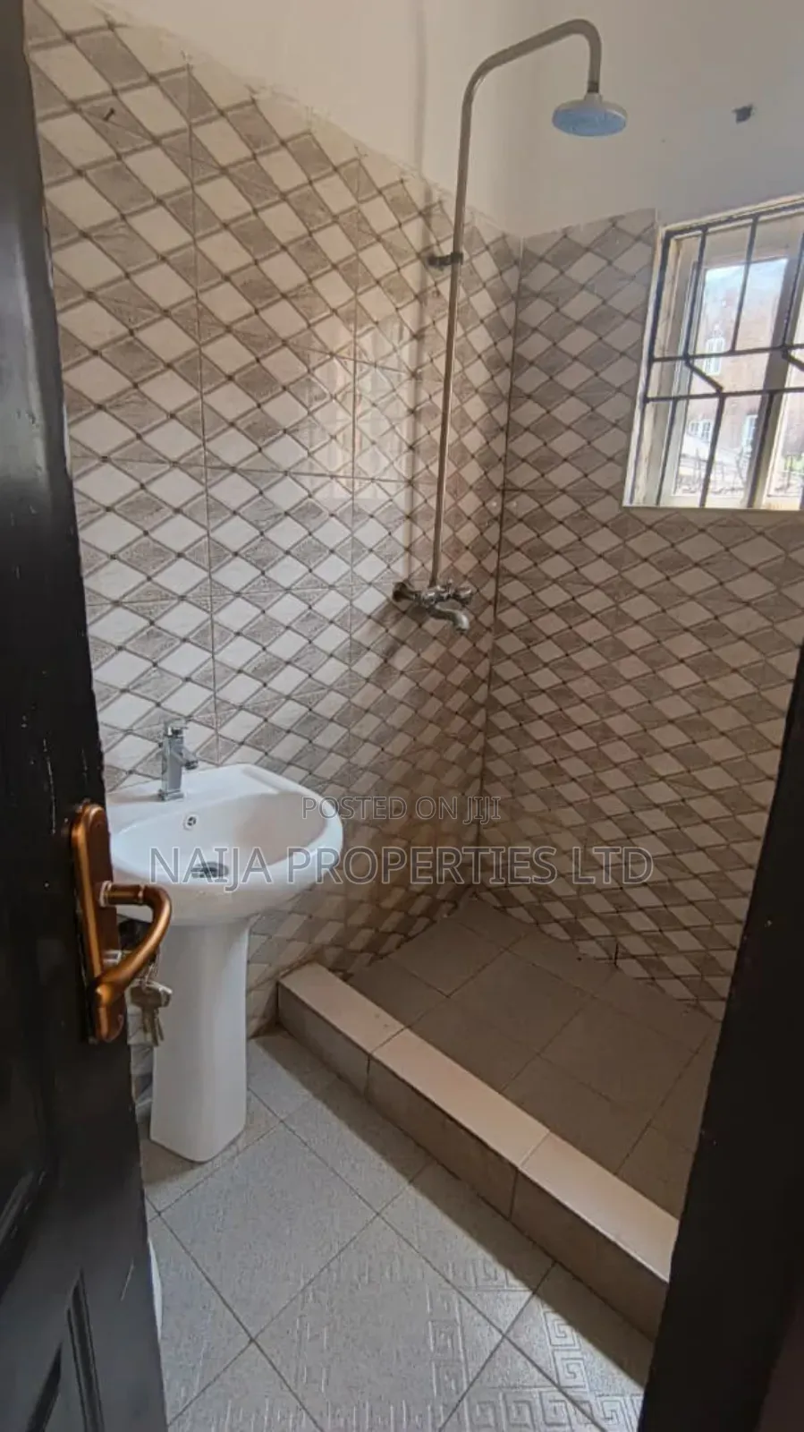 1bdrm Shared Apartment in Ilasan-Ikate for rent in Ilasan
