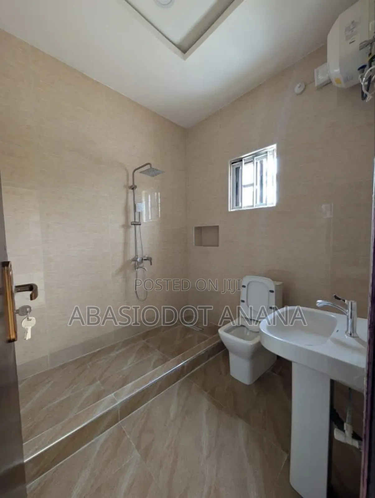 4bdrm Bungalow in Eweth Housing Estate, Uyo for rent in Uyo