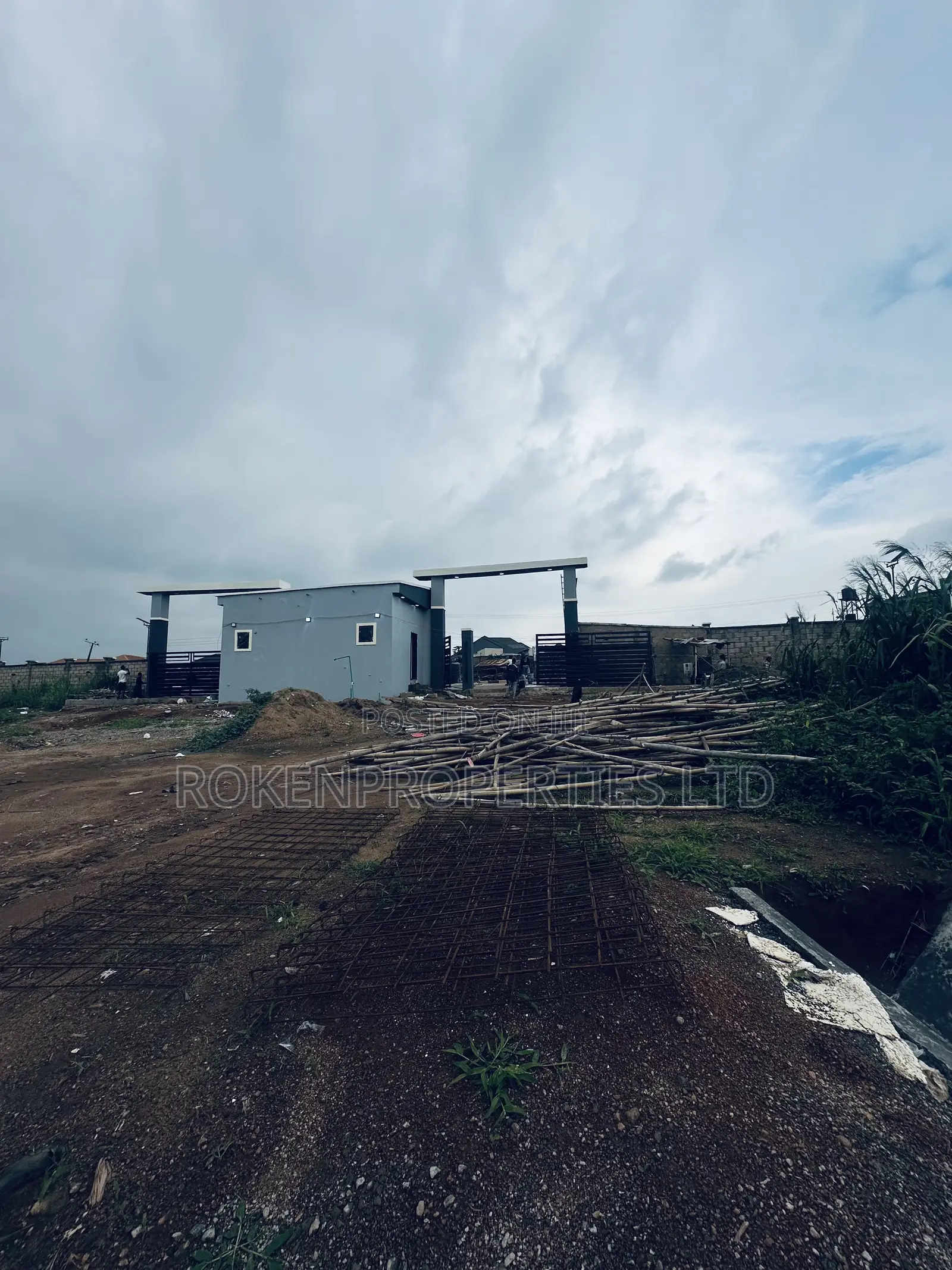 A Well Secured Military Estate in Akobo for Sale in Akobo