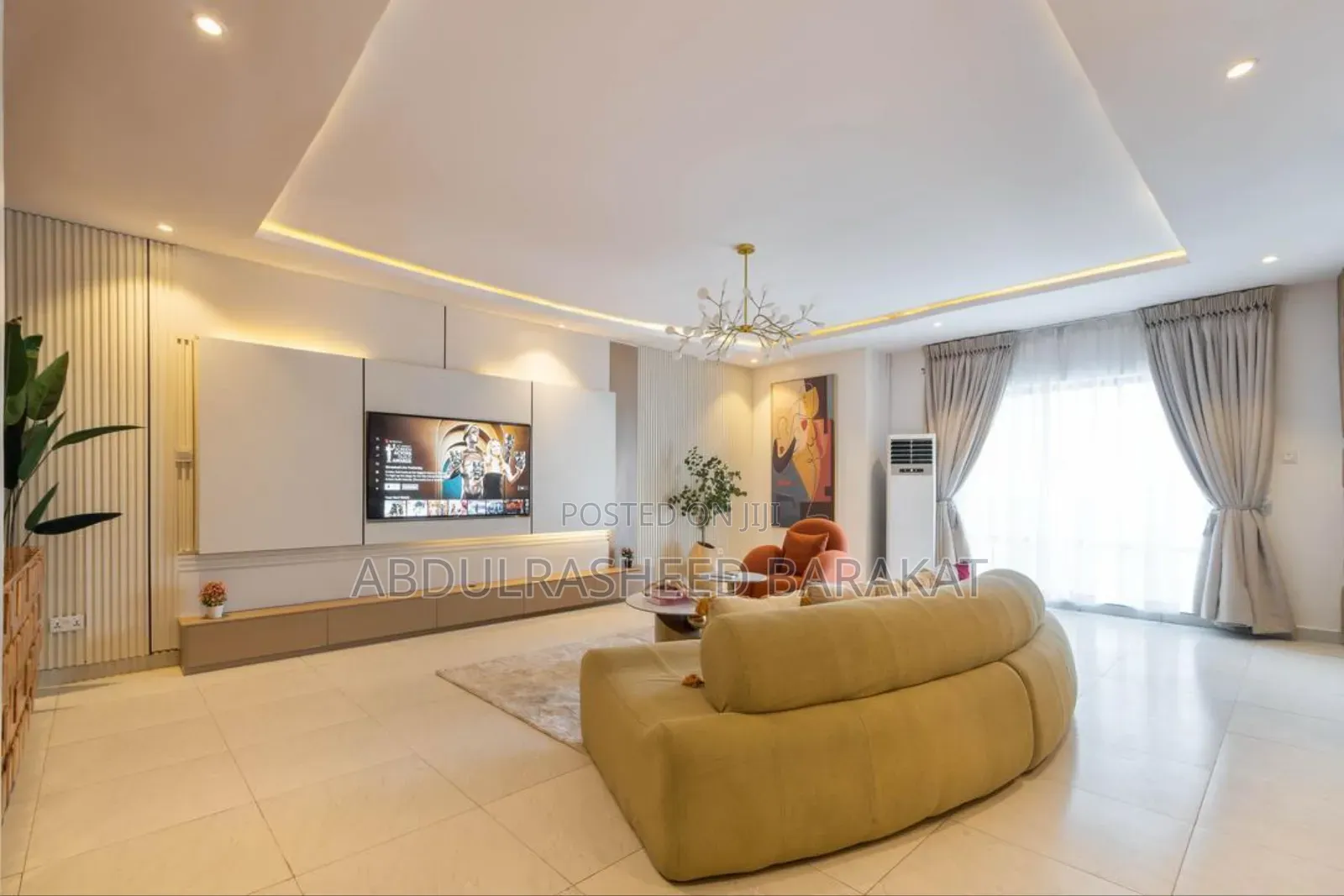 Luxurious 3bedroom Apartment With Rooftop Pool/Gym Snooker Board in Lekki Phase 1